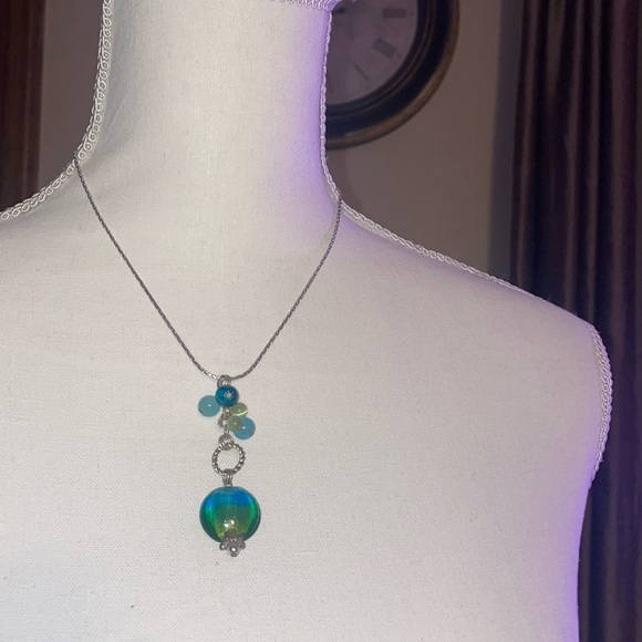 Fun cluster bead necklace - Picture 1 of 2